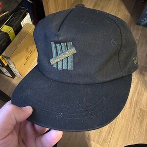 Undefeated Icon Stencil Snapback - Black